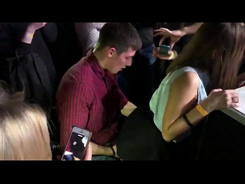 ❤️ Seks sebenar di kelab malam Rusia. Gadis Rusia berusia 18 tahun di dubur dan faraj disetubuhi di kelab malam Lucah buatan sendiri di lucah ms.hotpornphotos.ru ❤